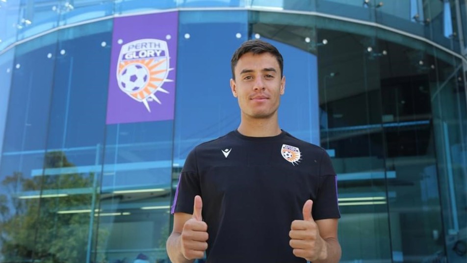 Chris Ikonomidis - the return