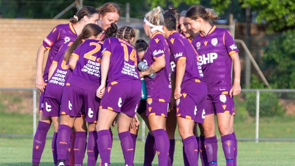 W-League pre-season - team huddle
