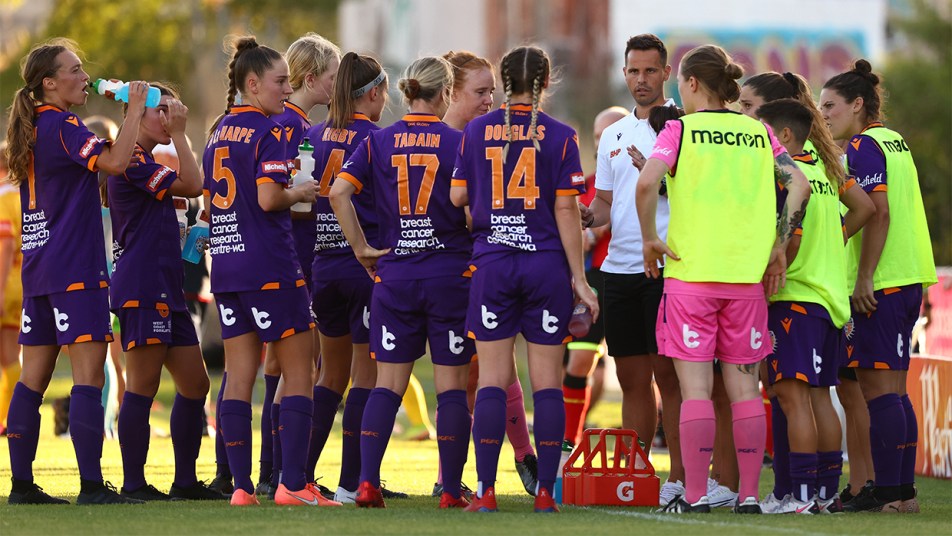 WWL - Glory v Adelaide United - team and staff drinks break
