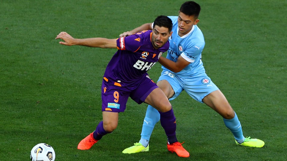 Melbourne City v Glory 2021 - Bruno Fornaroli holds the ball up