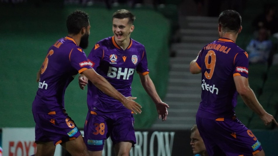 Glory v Newcastle - Esteban - Ciaran Bramwell celebrates