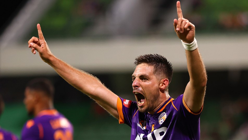 Glory v Roar 2021 - Bruno Fornaroli solo celebration