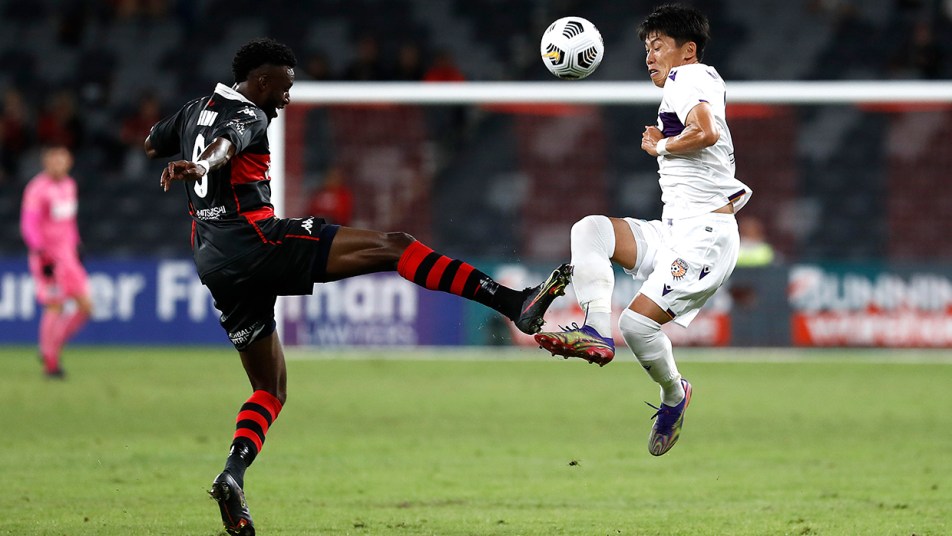 WSW v Glory - Kosuke Ota aerial - cropped