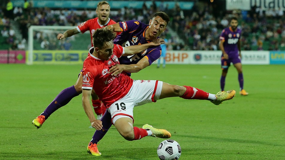Glory v Phoenix 2021 - Chris Ikonomidis is tackled