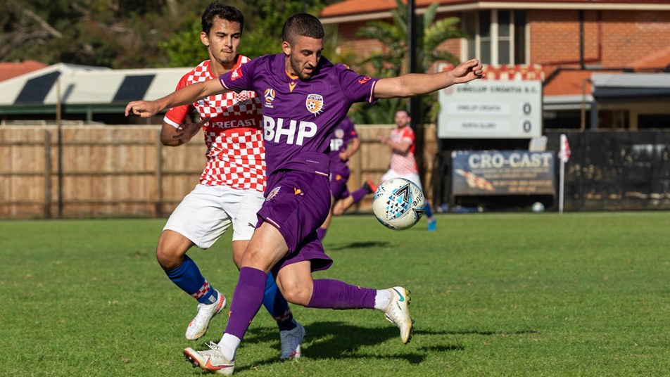 NPL 2021 - Gwelup Croatia v Glory - Adam Zimarino on the ball