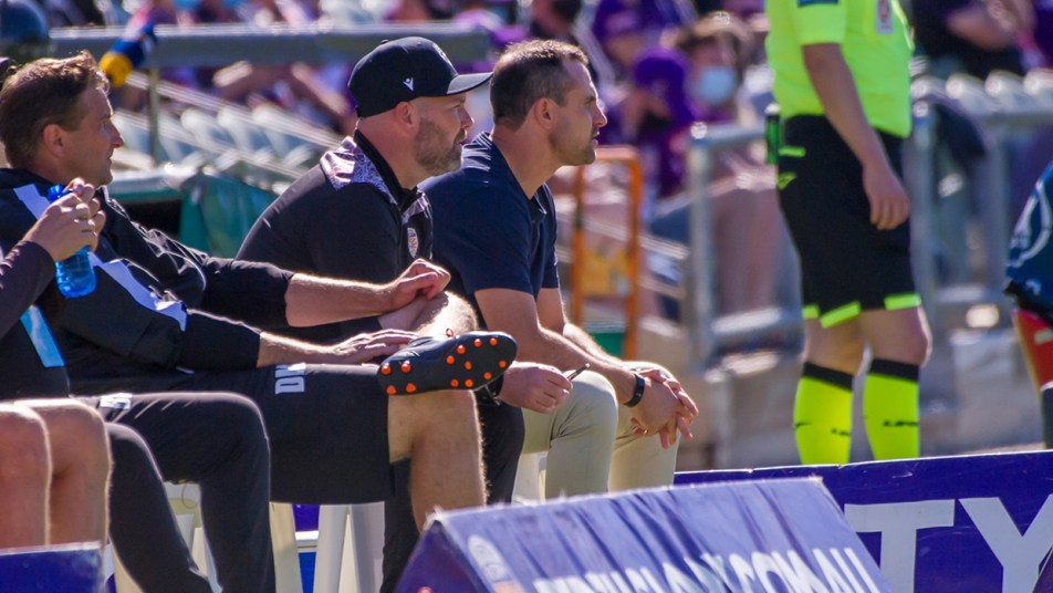 Glory v Macarthur FC - Richard Garcia and Steven McGarry on the bench