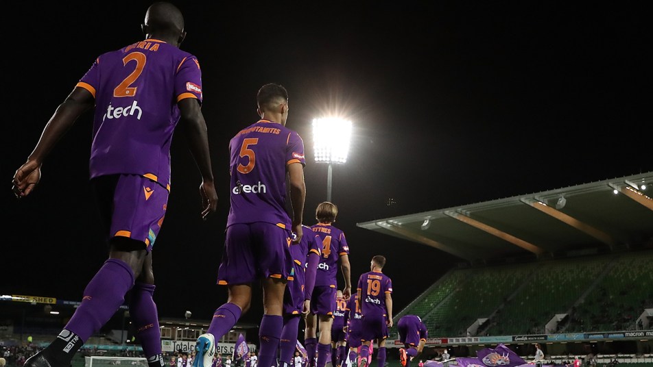 Glory v Western United - team walks out